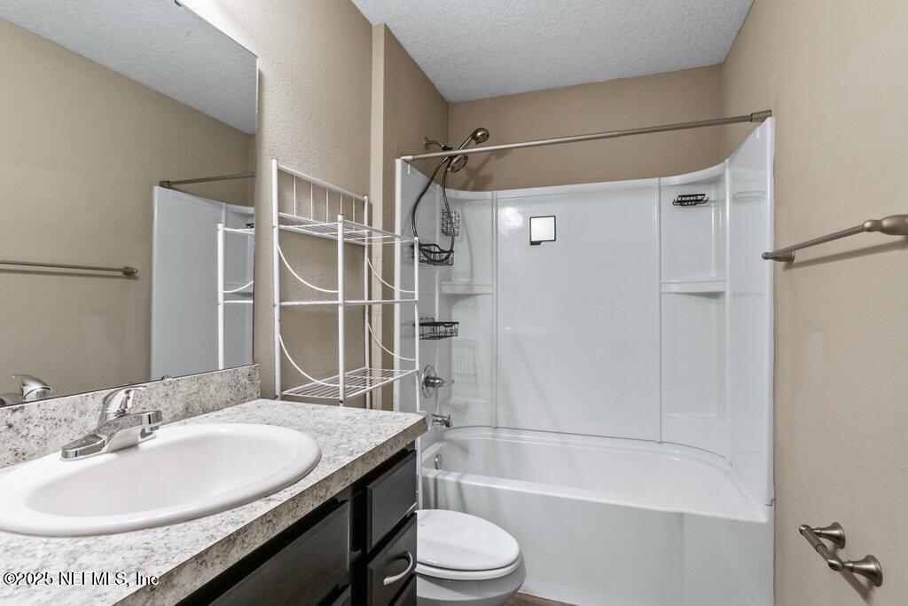 2235 Bayview Road Jacksonville, FL 32210 - Photo 28 of 41 Family Bath