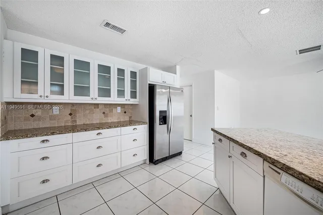 $4,700 | 14340 Southwest 90th Street, Miami, FL 33186