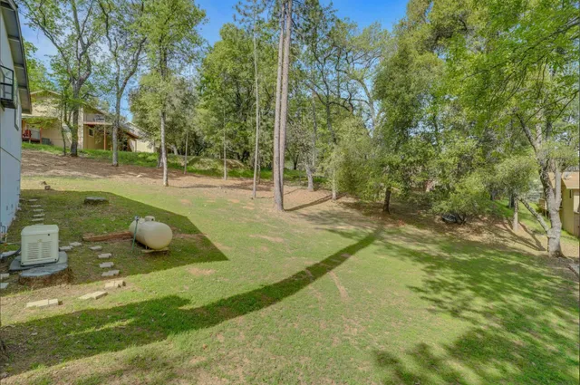 $344,000 | 18996 Digger Pine Street, Groveland, CA 95321