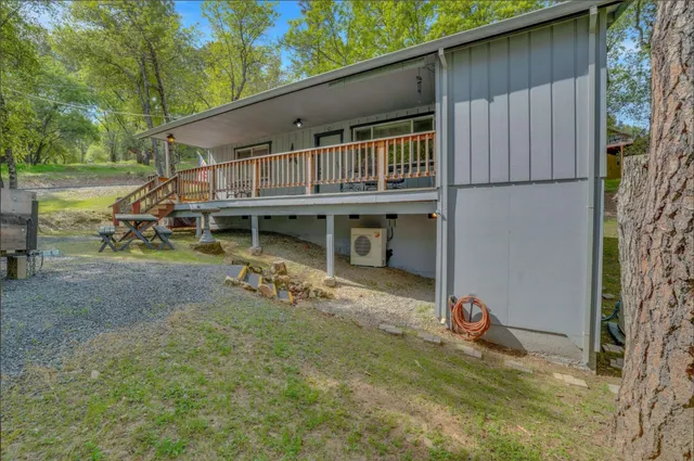 $344,000 | 18996 Digger Pine Street, Groveland, CA 95321