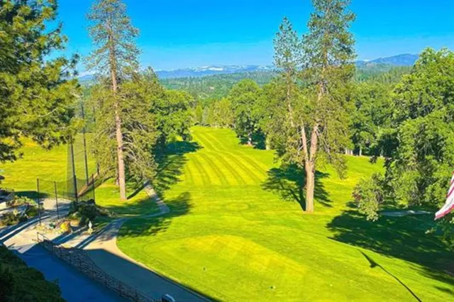 $344,000 | 18996 Digger Pine Street, Groveland, CA 95321