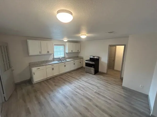 $1,495 | 1351 South State Highway, Rockwall, TX 75032