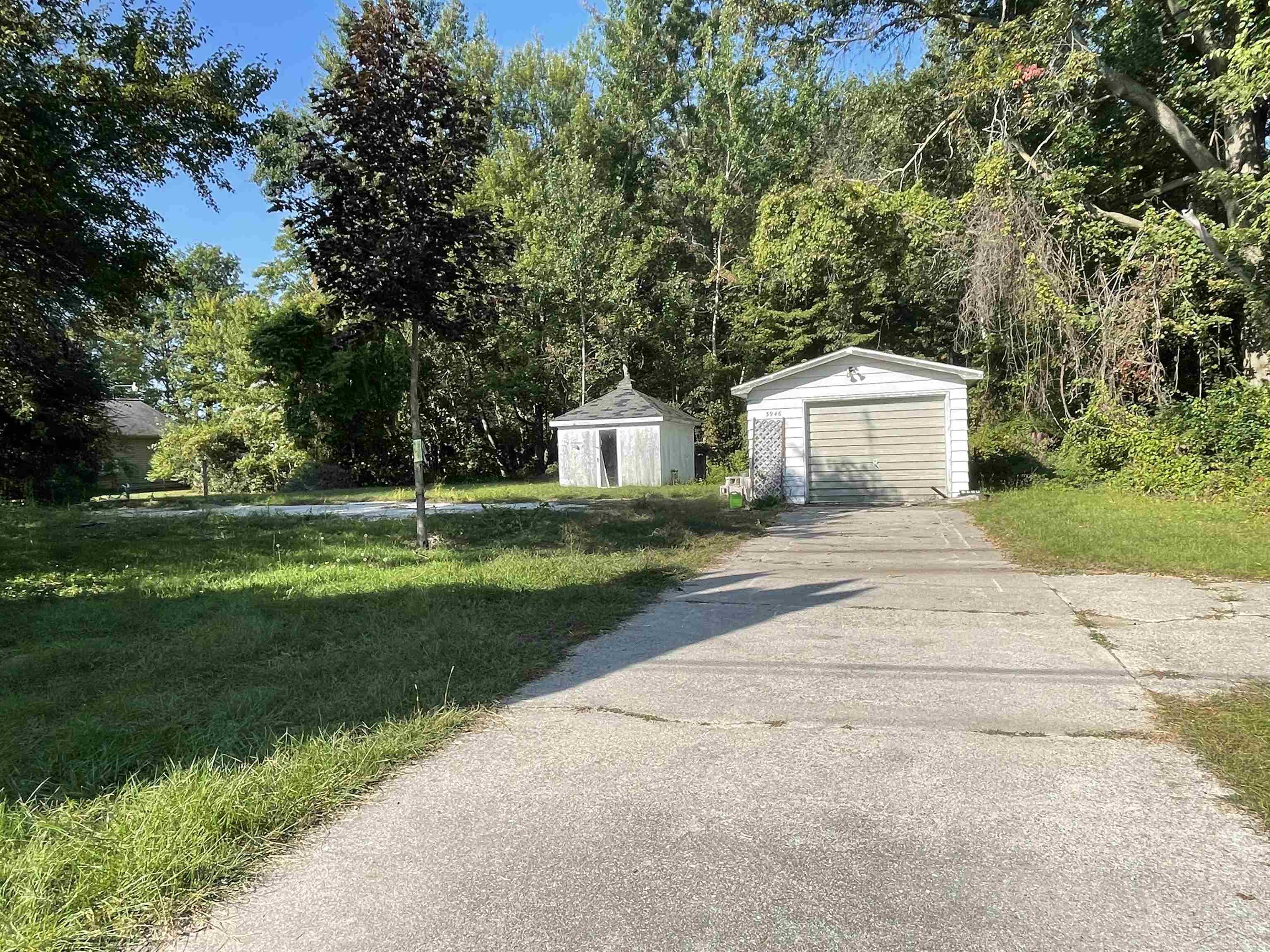 3946 South Graham Road Saginaw, MI 48609 - Photo 2 of 7