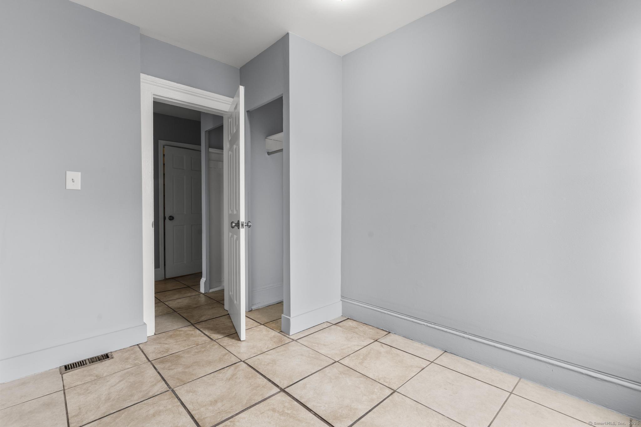 39 Jane Street Bridgeport, CT 06608 - Photo 19 of 28