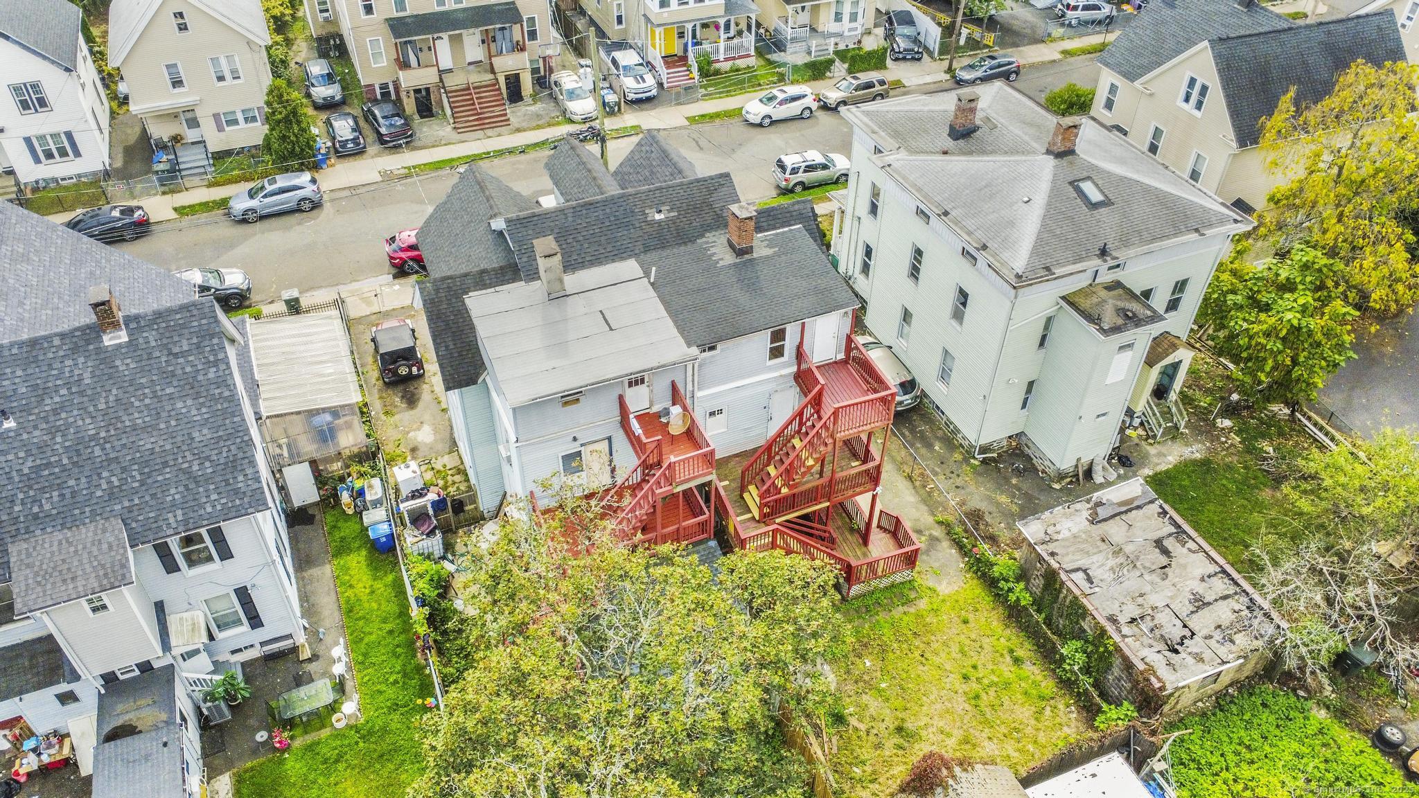 39 Jane Street Bridgeport, CT 06608 - Photo 2 of 28