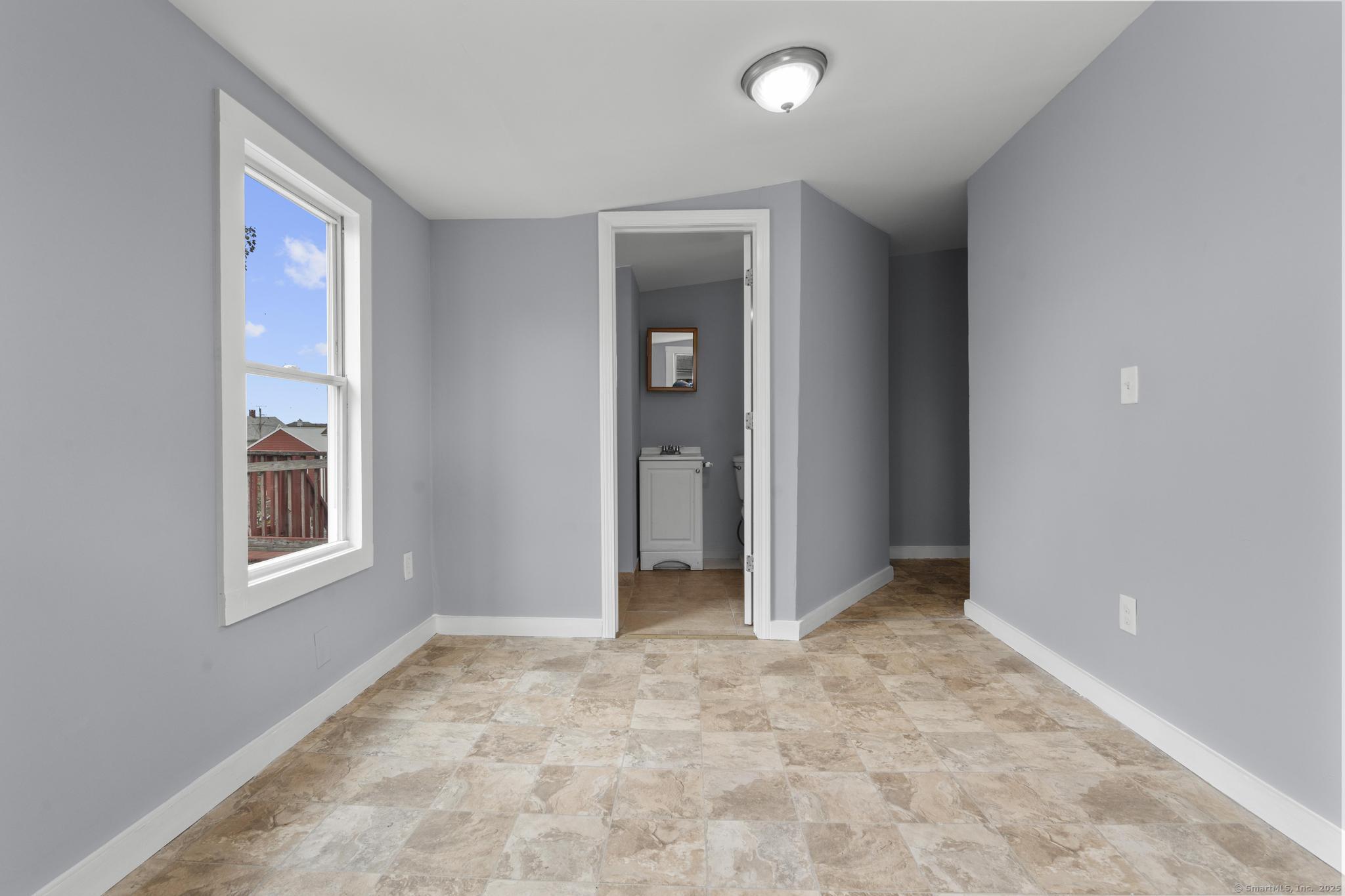 39 Jane Street Bridgeport, CT 06608 - Photo 21 of 28