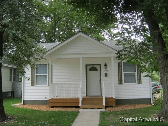 1905 North 10th Street Springfield, IL 62702 - Photo 1 of 24