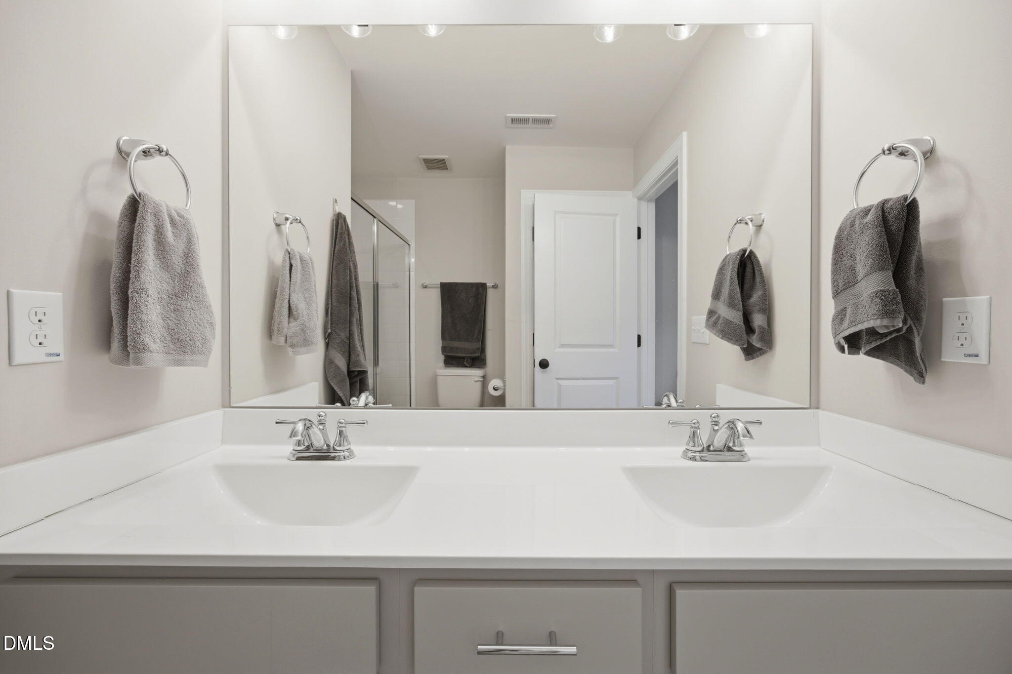 6810 Milligan Way, Unit 105 Raleigh, NC 27613 - Photo 24 of 35 42-web-or-mls-IMG_5908