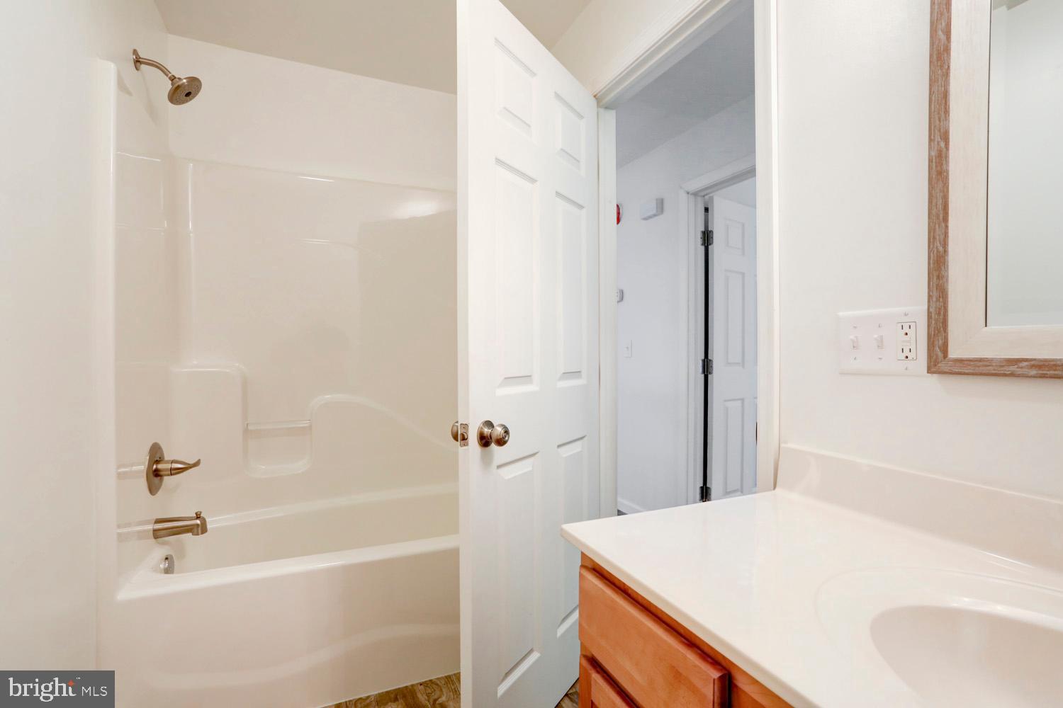240 Park Avenue Lititz, PA 17543 - Photo 23 of 47 Gallery Image 23
