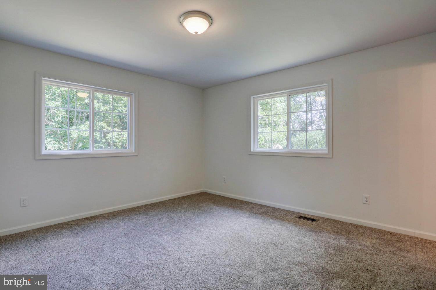 240 Park Avenue Lititz, PA 17543 - Photo 26 of 47 Gallery Image 26
