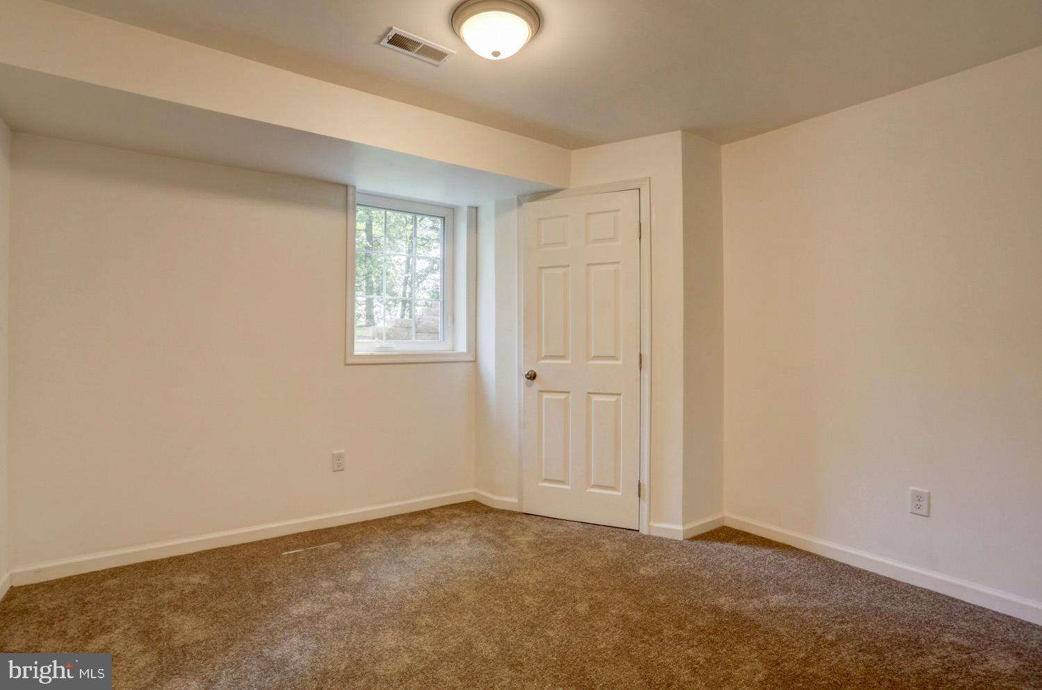 240 Park Avenue Lititz, PA 17543 - Photo 35 of 47 Gallery Image 35