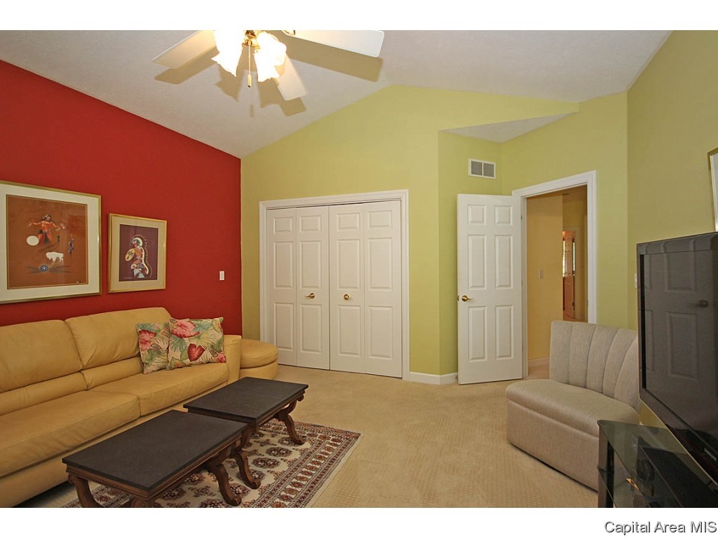 3505 Peach Tree Drive Springfield, IL 62711 - Photo 20 of 35