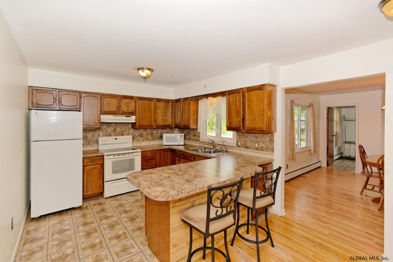 24 Atkins Road Malta, NY 12020 - Photo 11 of 40 Photo 11