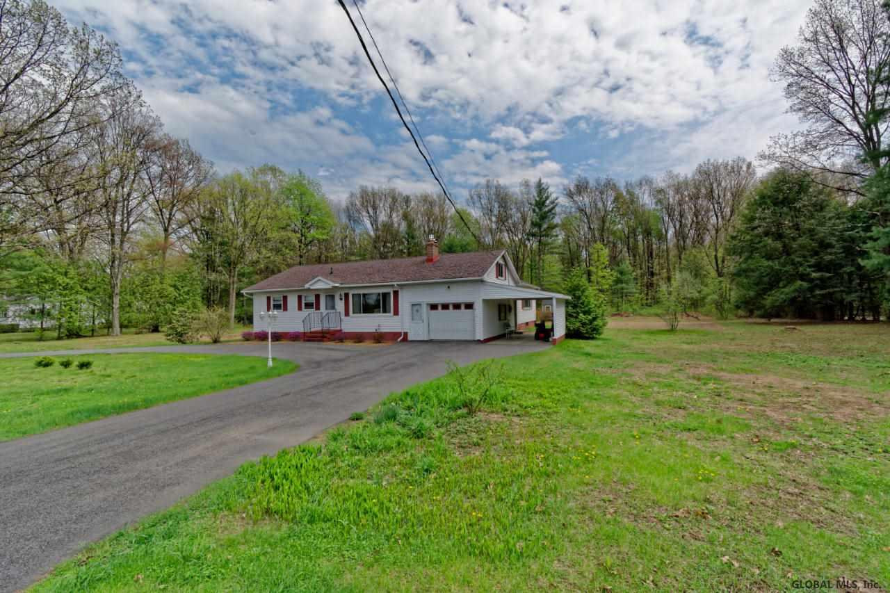 24 Atkins Road Malta, NY 12020 - Photo 4 of 40 Photo 4
