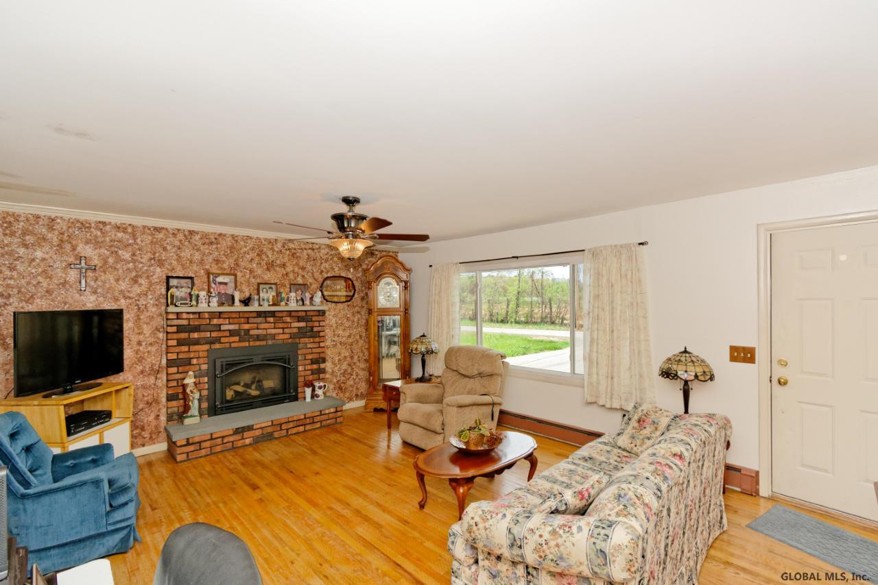 24 Atkins Road Malta, NY 12020 - Photo 7 of 40 Photo 7