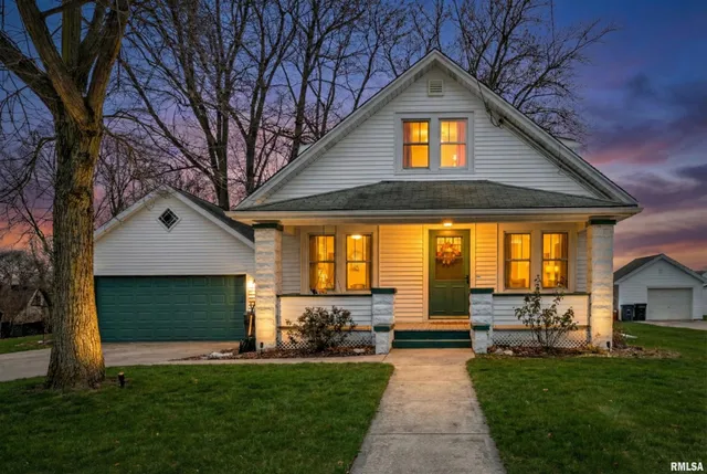 $149,900 | 118 Crescent Avenue, East Peoria, IL 61611