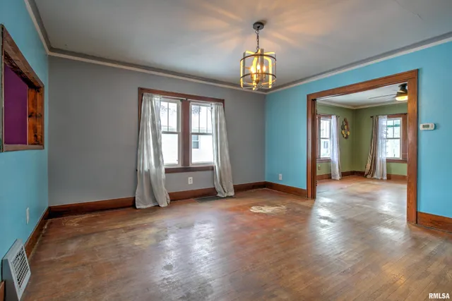 $149,900 | 118 Crescent Avenue, East Peoria, IL 61611