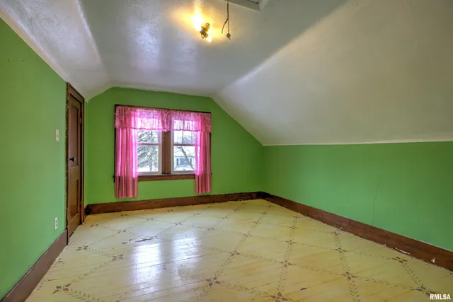 $149,900 | 118 Crescent Avenue, East Peoria, IL 61611