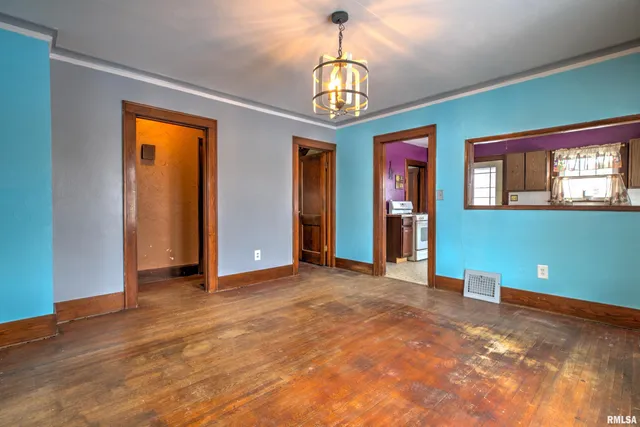 $149,900 | 118 Crescent Avenue, East Peoria, IL 61611