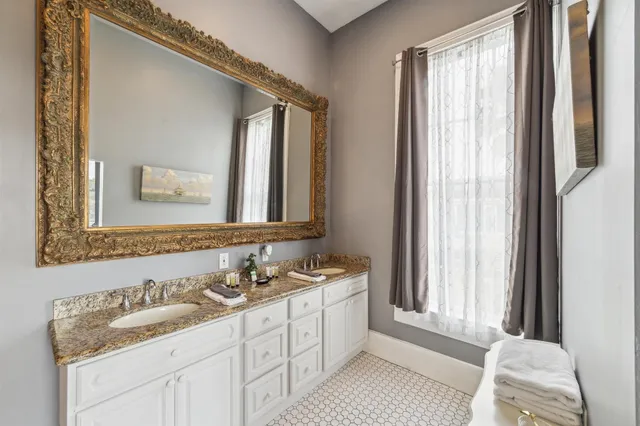 $1,750,000 | 1502-1516 Market Street, Galveston, TX 77550