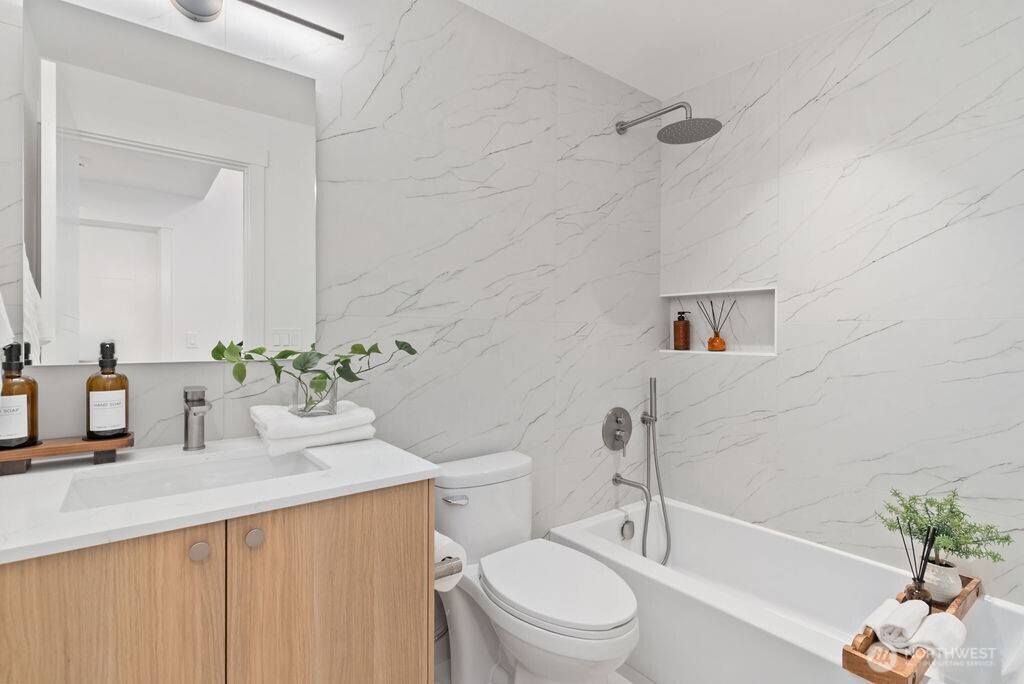 12504 Southeast 104th Street Renton, WA 98056 - Photo 23 of 40 Gallery Image 23