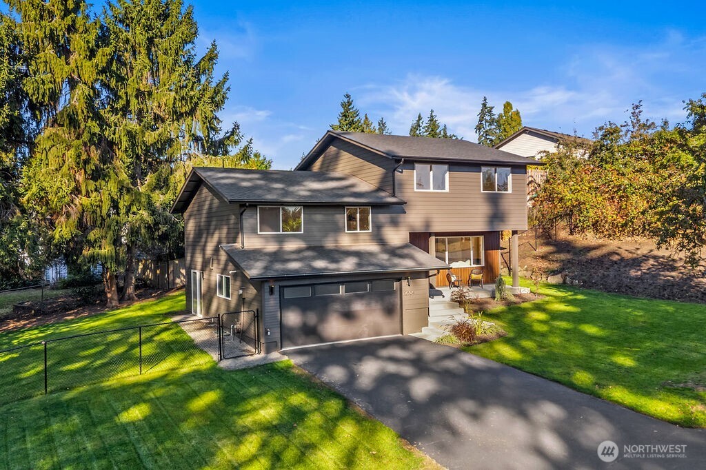 12504 Southeast 104th Street Renton, WA 98056 - Photo 3 of 40 Gallery Image 3