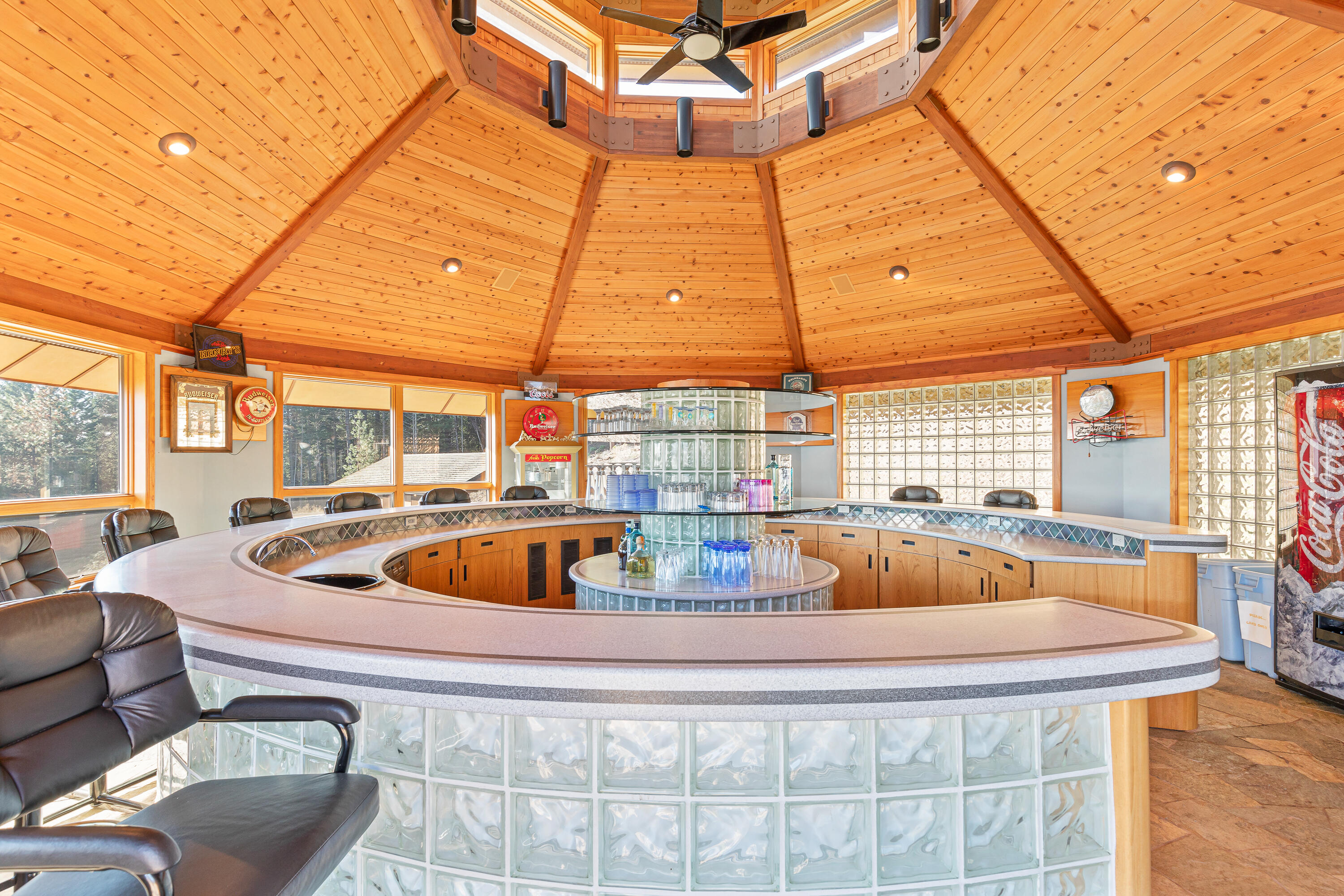 6380 Tunnel Loop Road Grants Pass, OR 97526 - Photo 64 of 83 Pool Bar