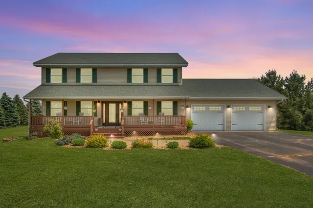 $464,900 | 2207 127th Street, New Richmond, WI 54017