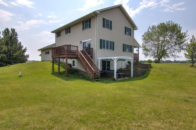 $464,900 | 2207 127th Street, New Richmond, WI 54017