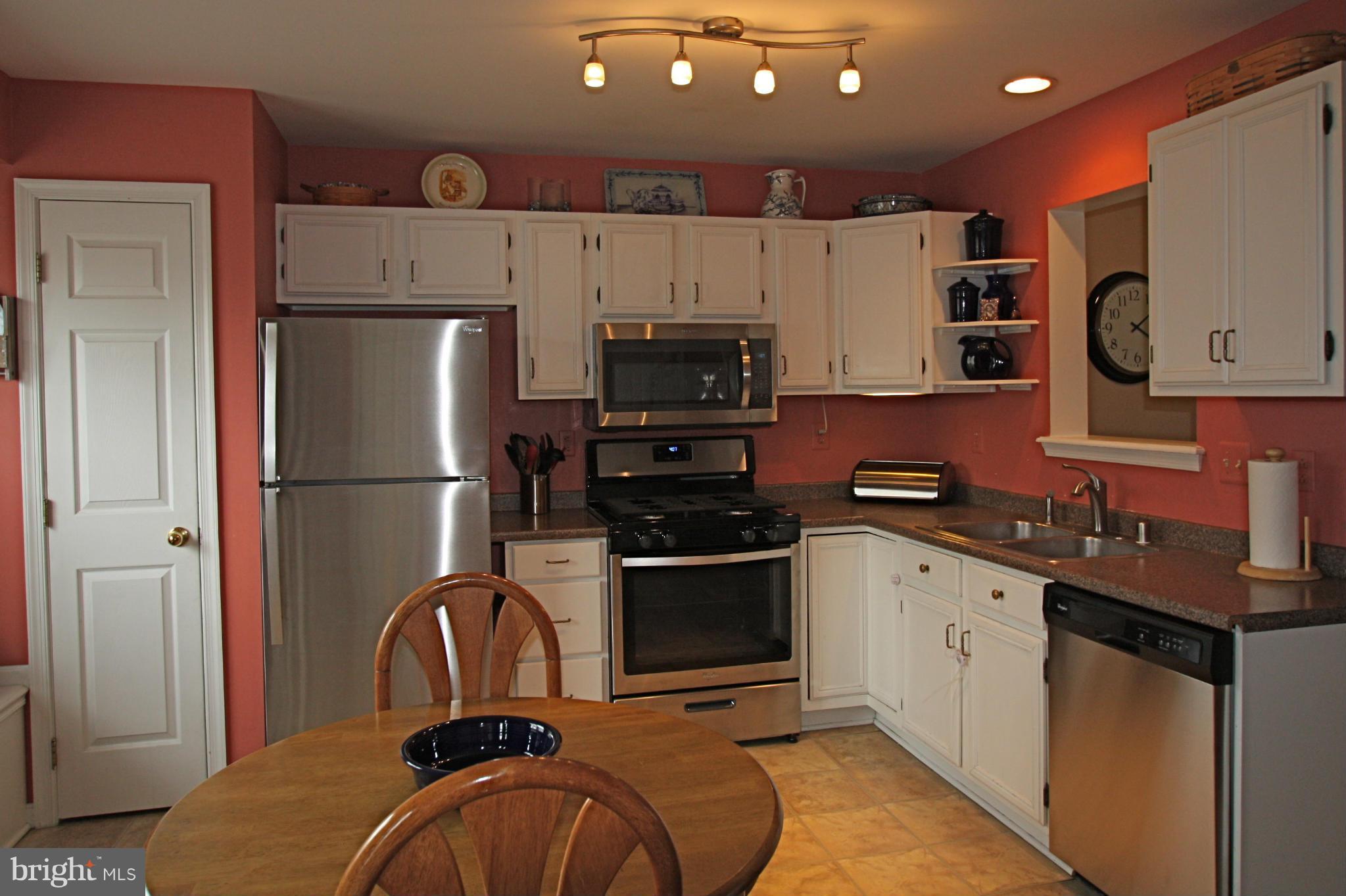 8758 Jarwood Road Baltimore, MD 21237 - Photo 10 of 30 Kitchen