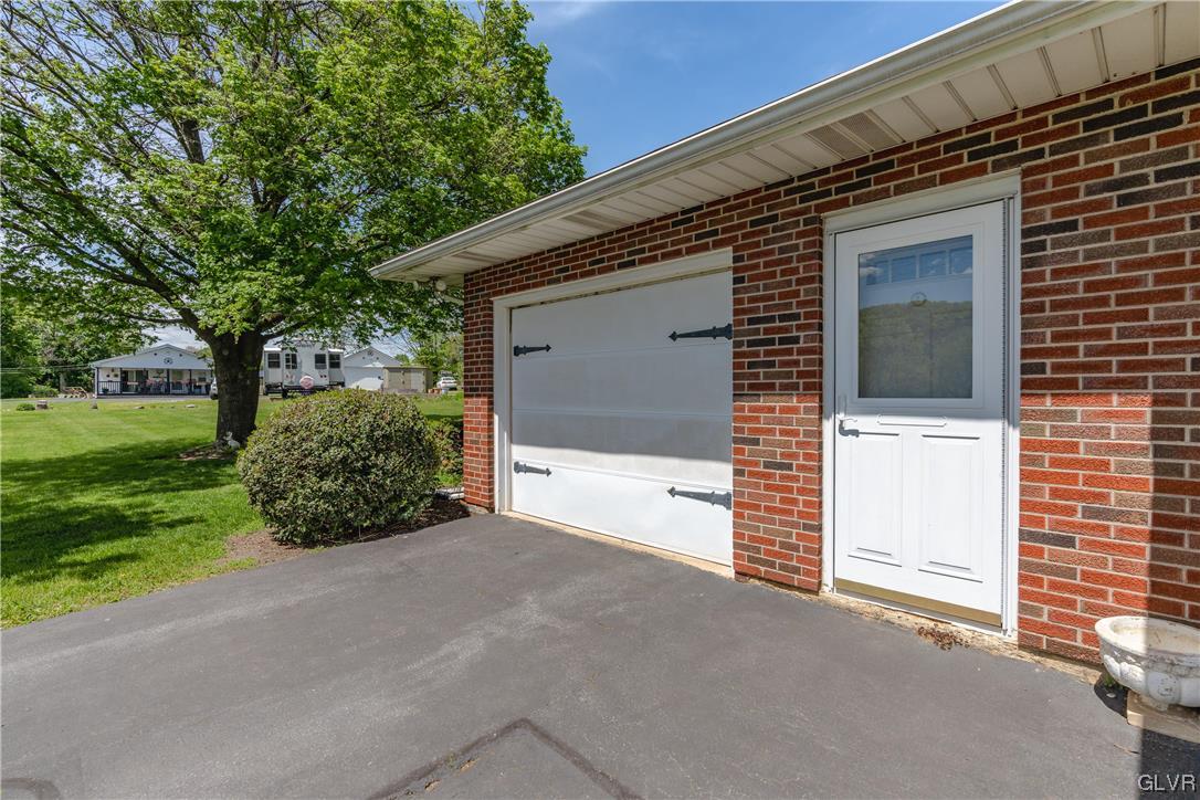361 State Road Lehighton, PA 18235 - Photo 7 of 36 Gallery Image 7