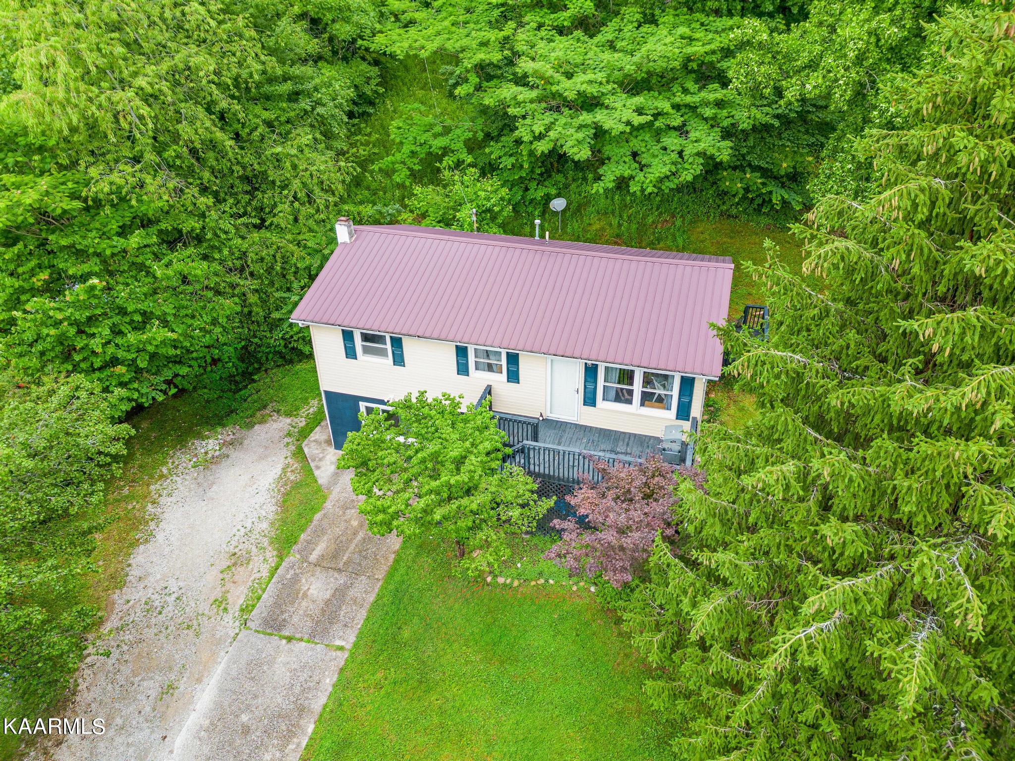 222 Loop Road Caryville, TN 37714 - Photo 3 of 33 DJI_0022-Edit