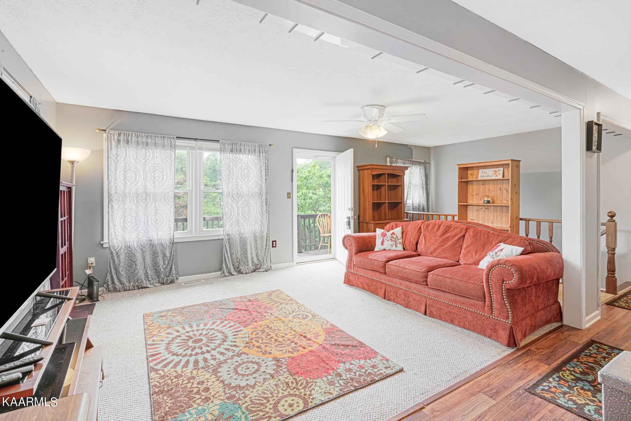 222 Loop Road Caryville, TN 37714 - Photo 4 of 33 DSC09747