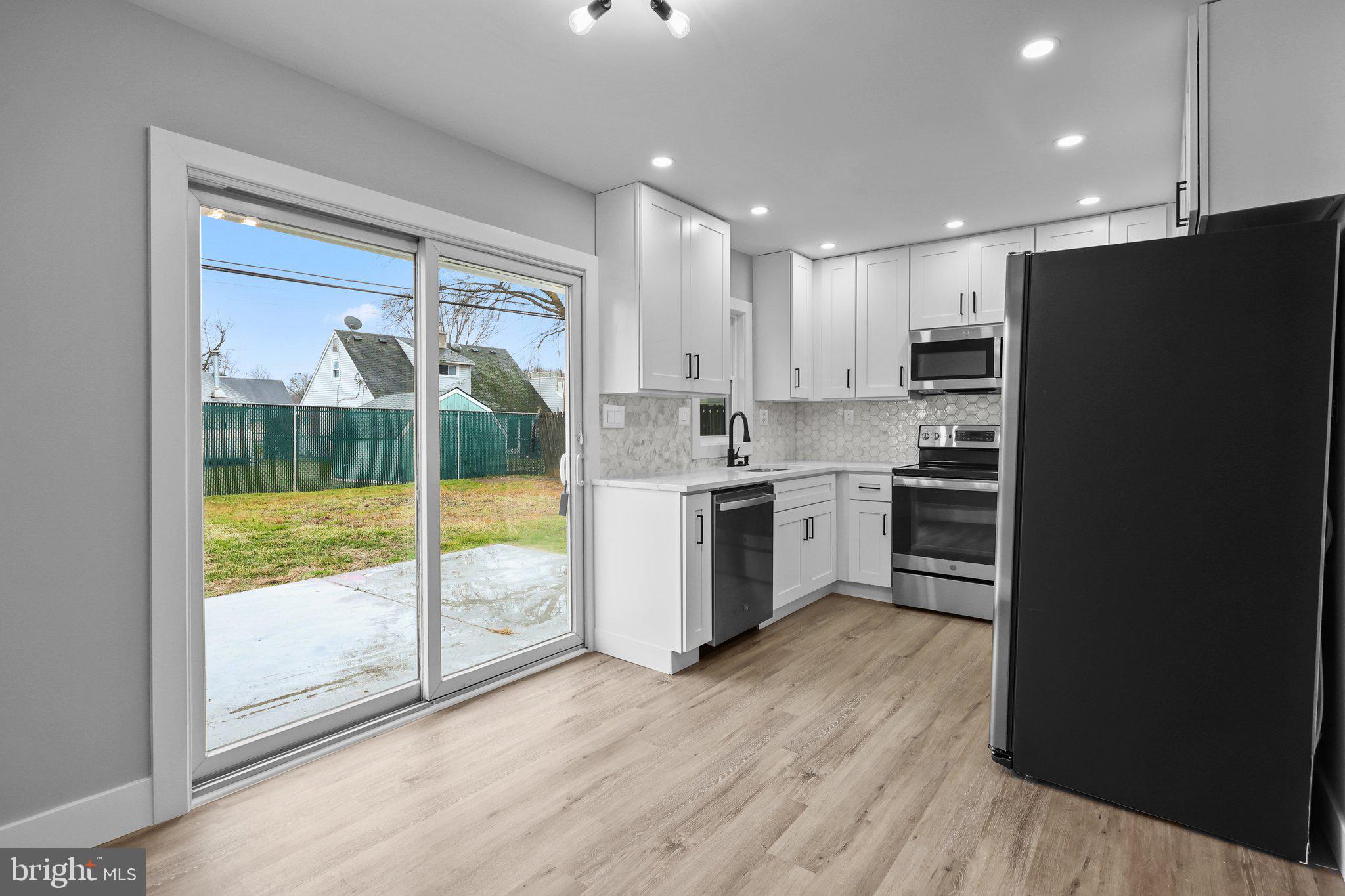 49 Micahill Road Levittown, PA 19056 - Photo 8 of 28 Gallery Image 8