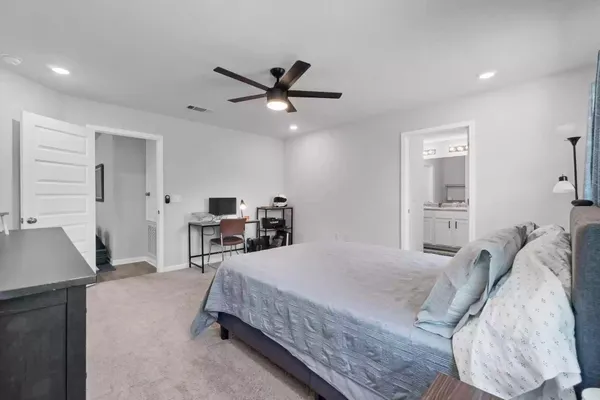 $2,550 | 82 American Court, Santa Rosa Beach, FL 32459
