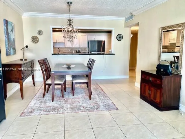 $2,200 | 19390 Collins Avenue, Unit 1506, Sunny Isles Beach, FL 33160