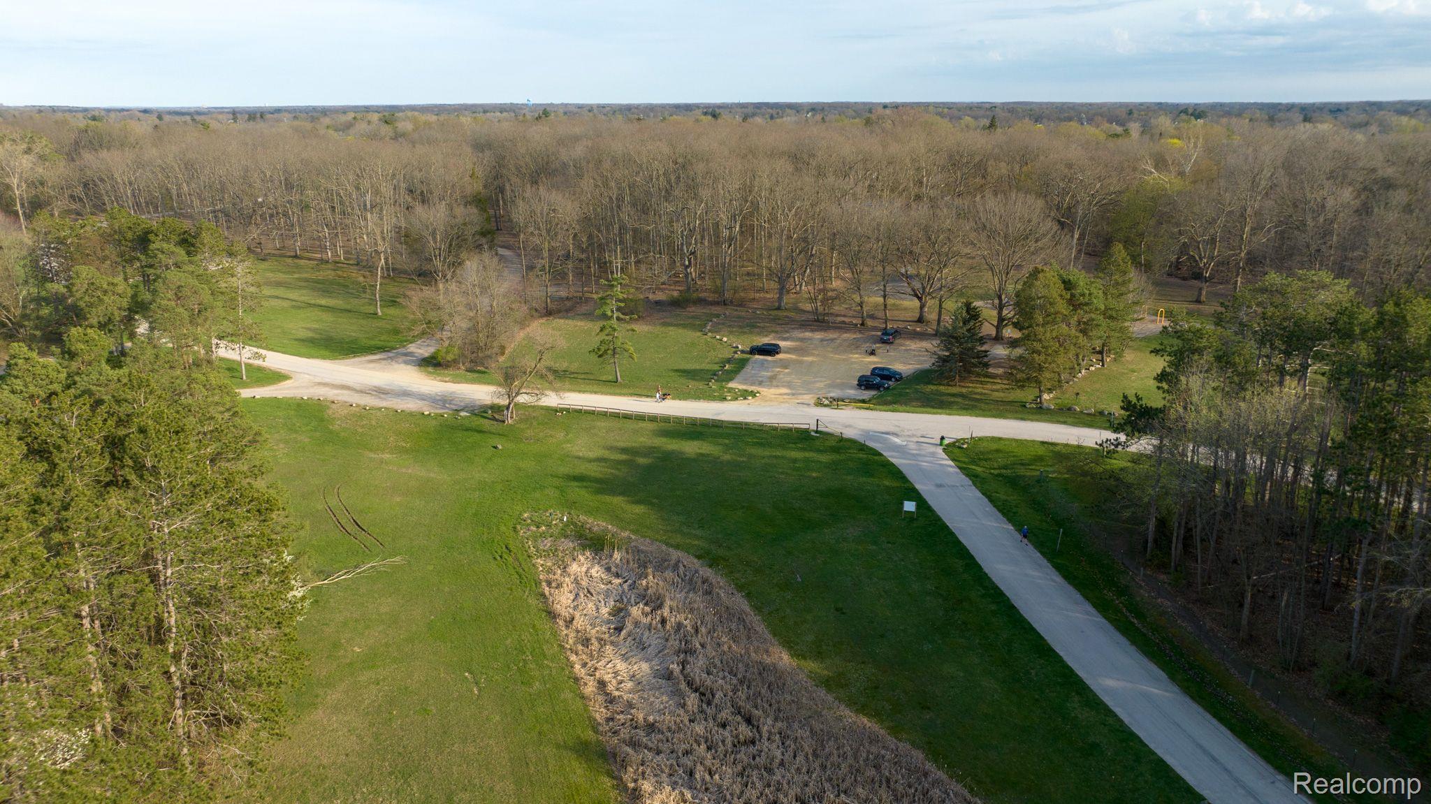 9176 Carpenter Road Flushing, MI 48433 - Photo 33 of 35 Gallery Image 33