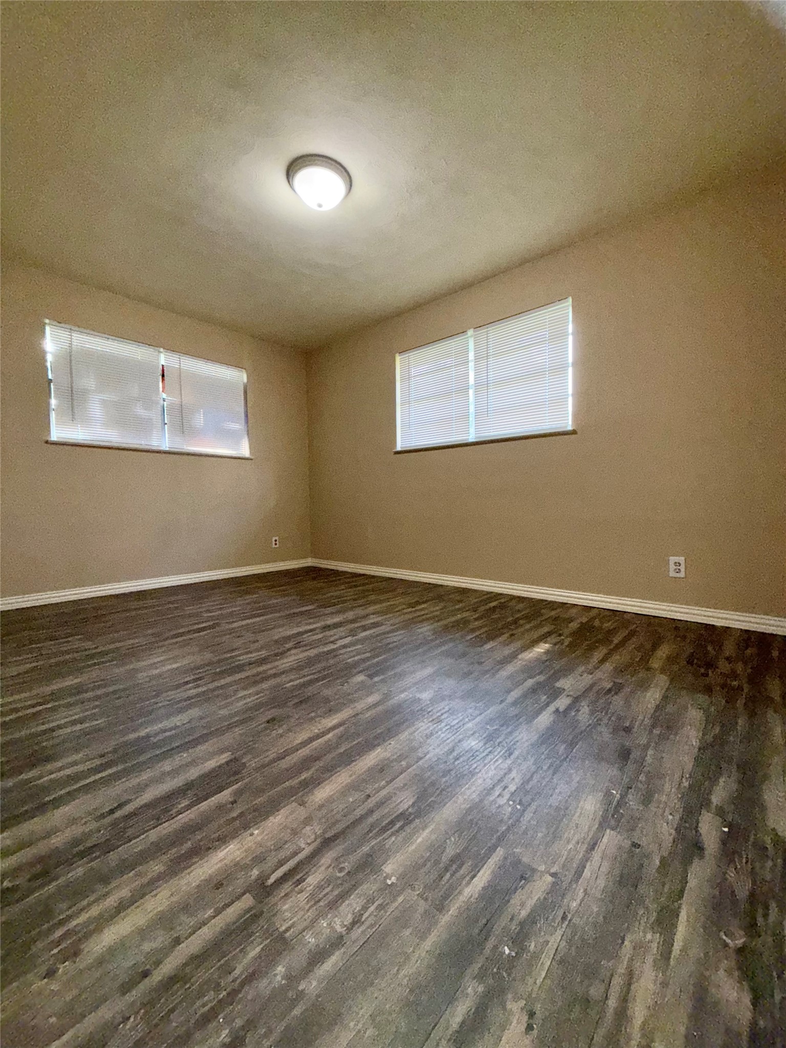 4520 Lamont Vidor, TX 77662 - Photo 12 of 23