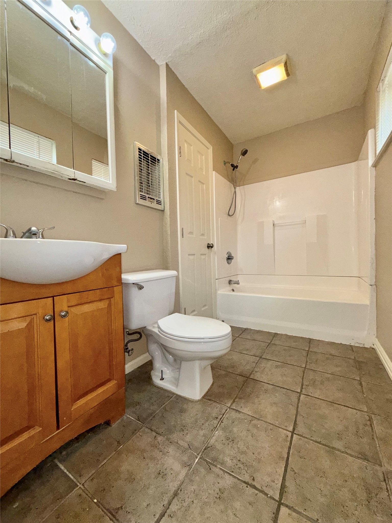 4520 Lamont Vidor, TX 77662 - Photo 10 of 23