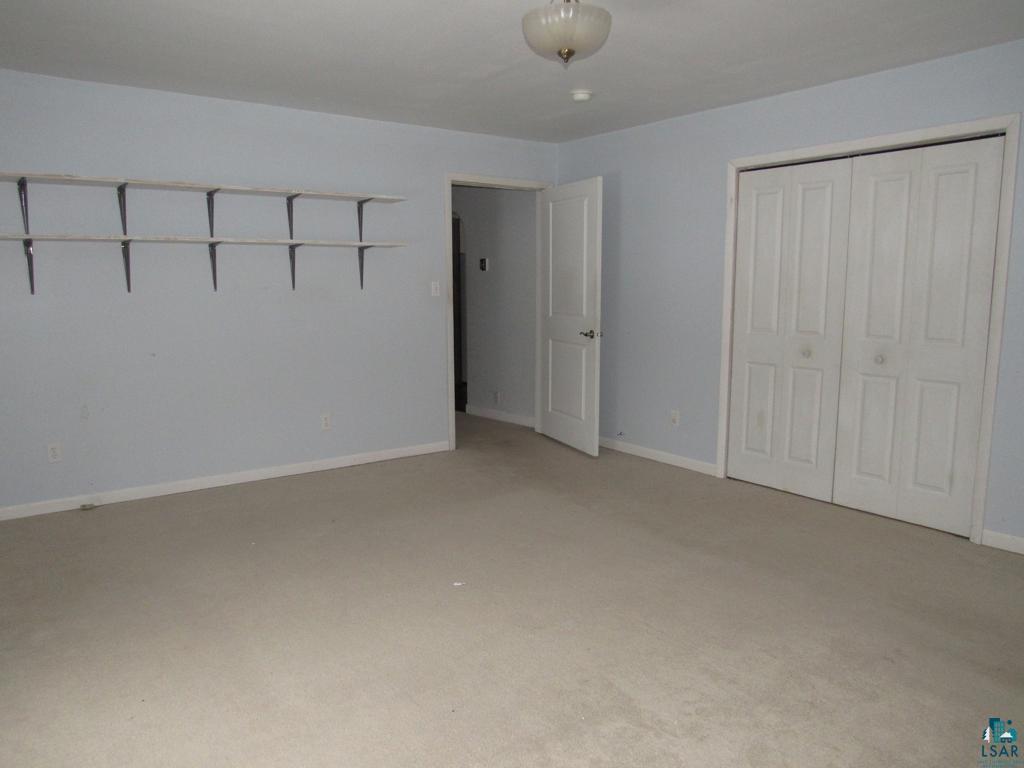 5716 Oakes Avenue Superior, WI 54880 - Photo 12 of 29