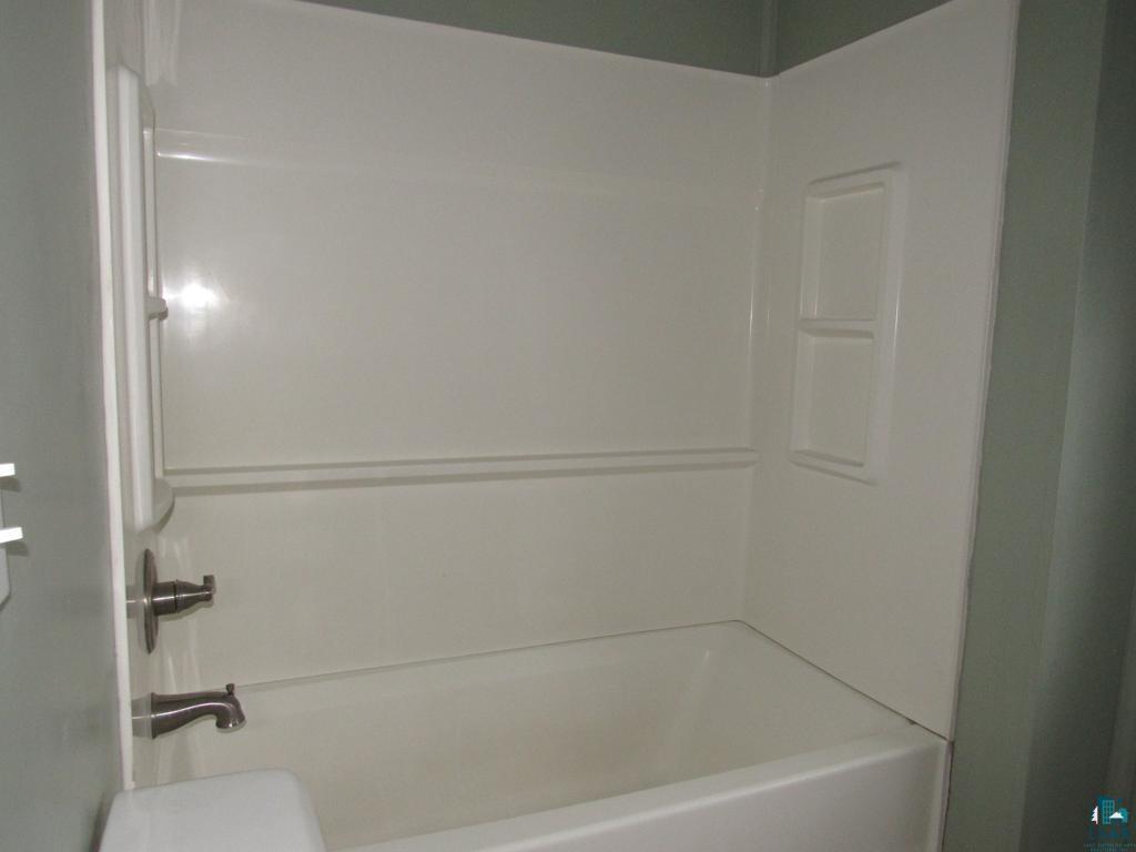 5716 Oakes Avenue Superior, WI 54880 - Photo 14 of 29