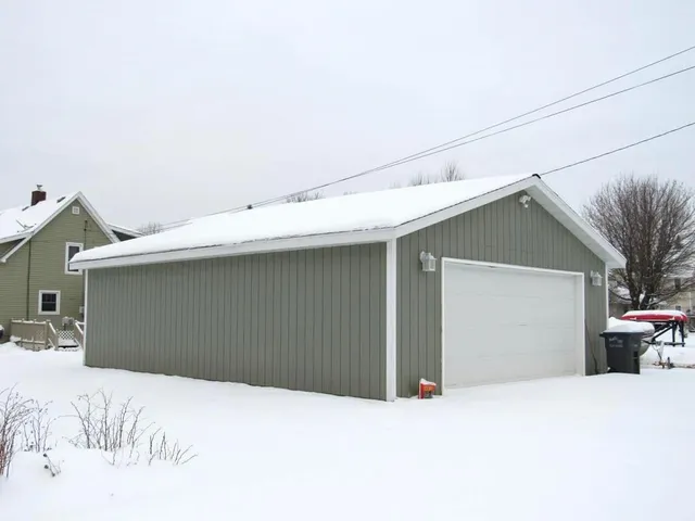 $247,000 | 5716 Oakes Avenue, Superior, WI 54880