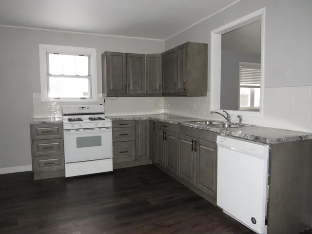 $247,000 | 5716 Oakes Avenue, Superior, WI 54880