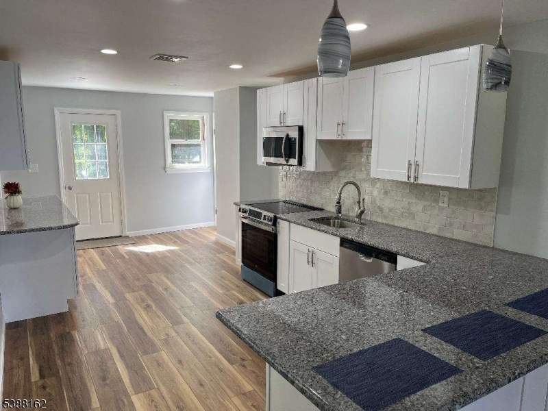 203 Howard Boulevard Mount Arlington, NJ 07856 - Photo 5 of 18