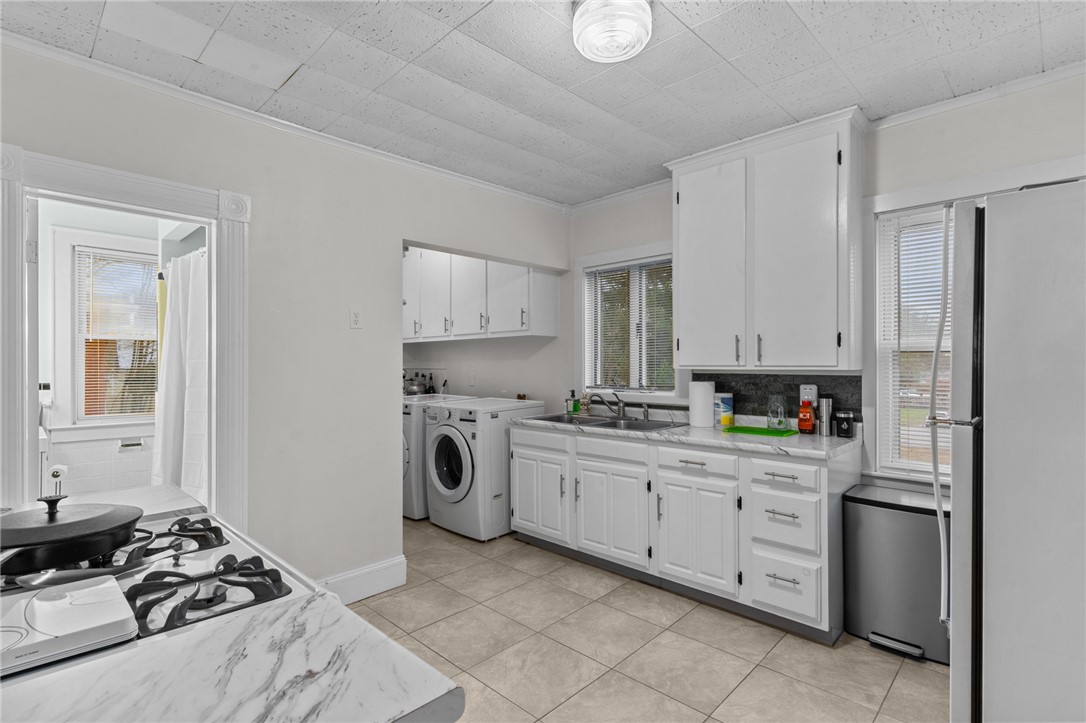 156 High Street Westerly, RI 02891 - Photo 17 of 50