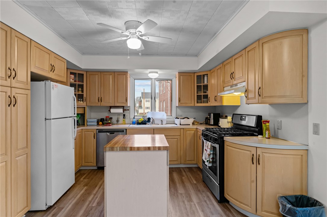 156 High Street Westerly, RI 02891 - Photo 5 of 50