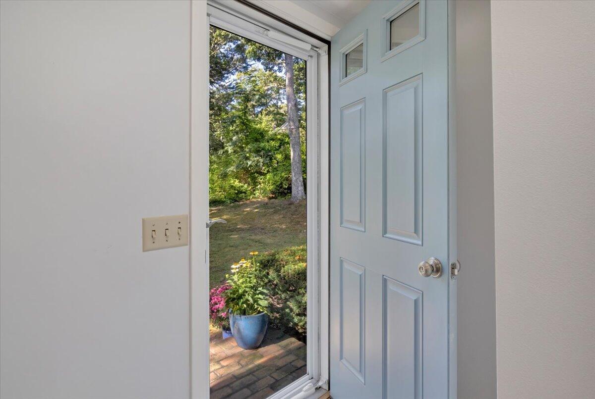 29 Wesquansett Road Orleans, MA 02653 - Photo 4 of 32 08-29Wes-108