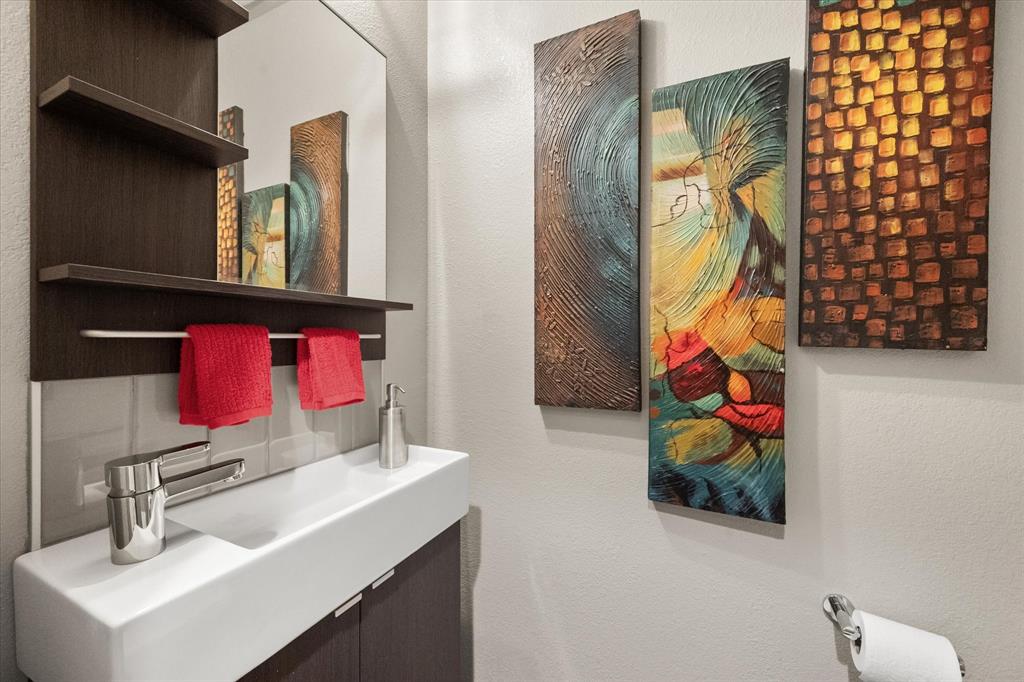 1422 Country Club Road Arlington, TX 76013 - Photo 33 of 40 Gallery Image 33