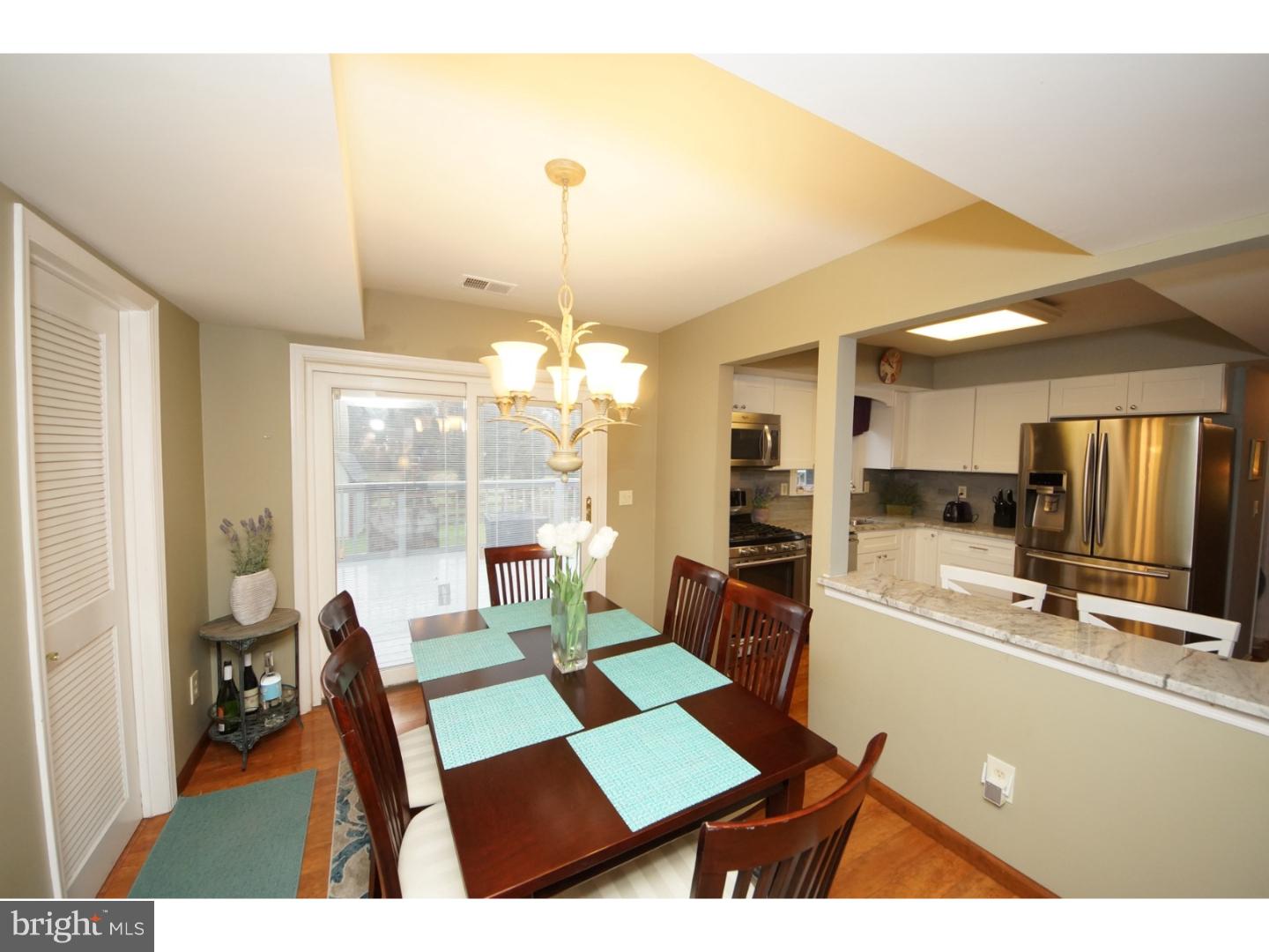 2 Hobbs Road Hamilton, NJ 08619 - Photo 7 of 25 Dining Room