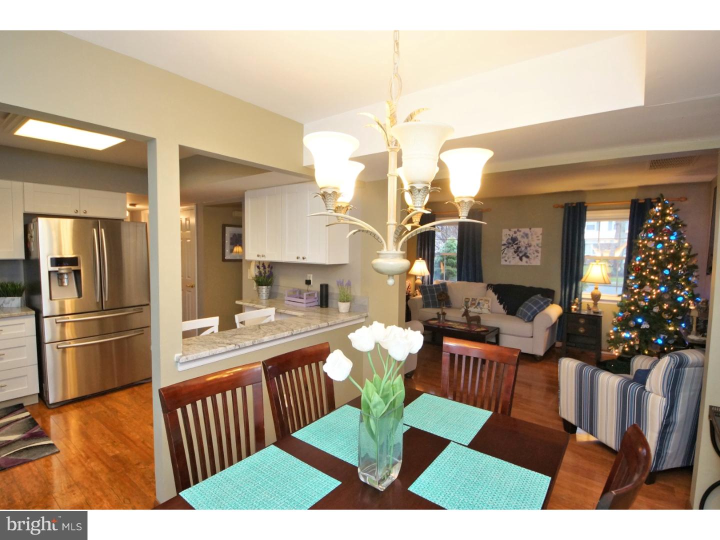2 Hobbs Road Hamilton, NJ 08619 - Photo 8 of 25 Dining Room